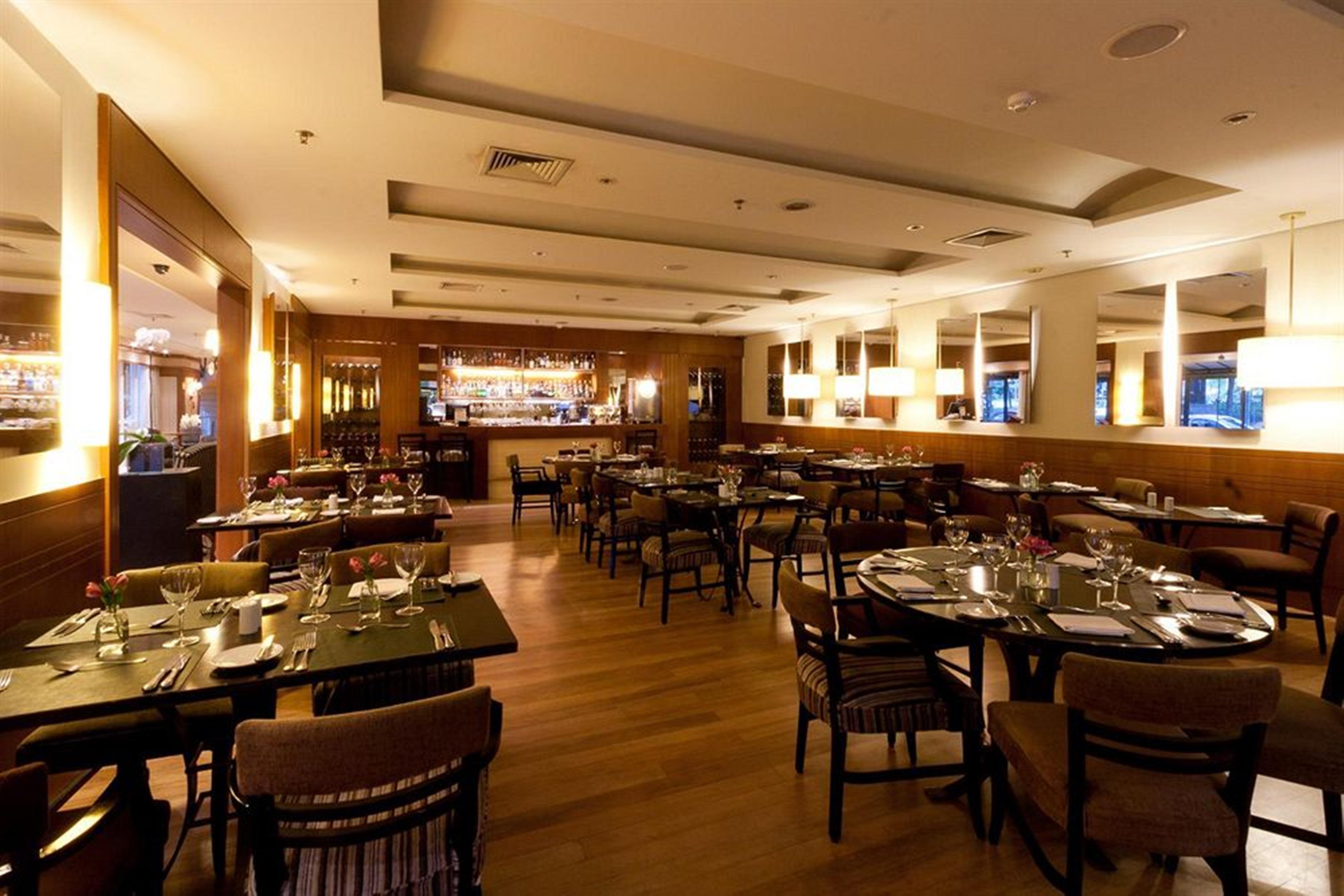 Hotel Gran Estanplaza Berrini São Paulo Exterior foto The interior of the restaurant