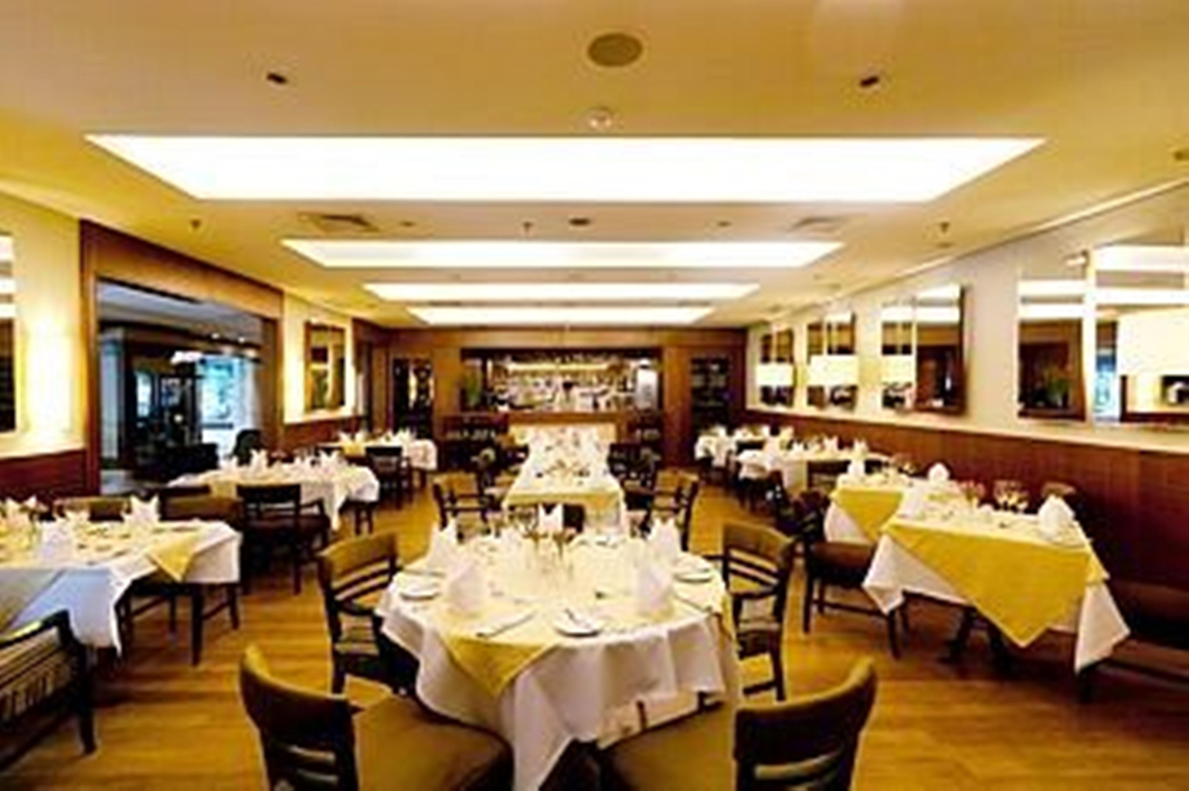 Hotel Gran Estanplaza Berrini São Paulo Exterior foto The interior of the restaurant