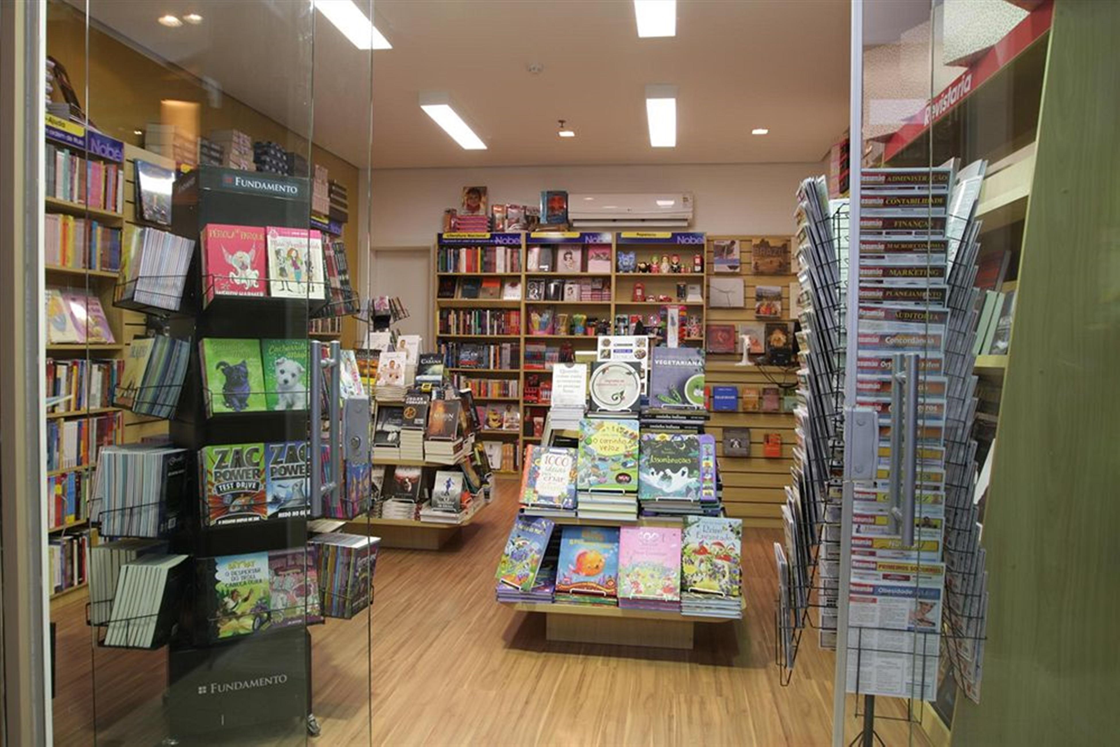 Hotel Gran Estanplaza Berrini São Paulo Exterior foto The interior of the museum shop
